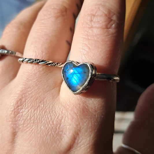 Sterling Silver Heart Labradorite Ring – Handcrafted Gemstone Band, Custom Sizing