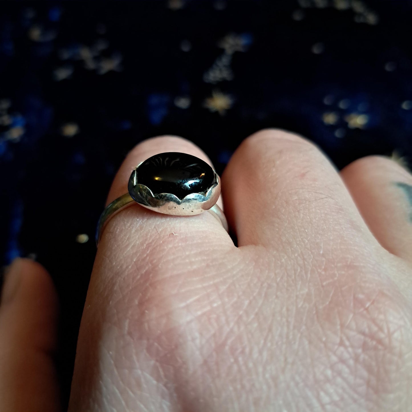 Sterling Silver Oval Shaped Black Onyx Ring – Size 8