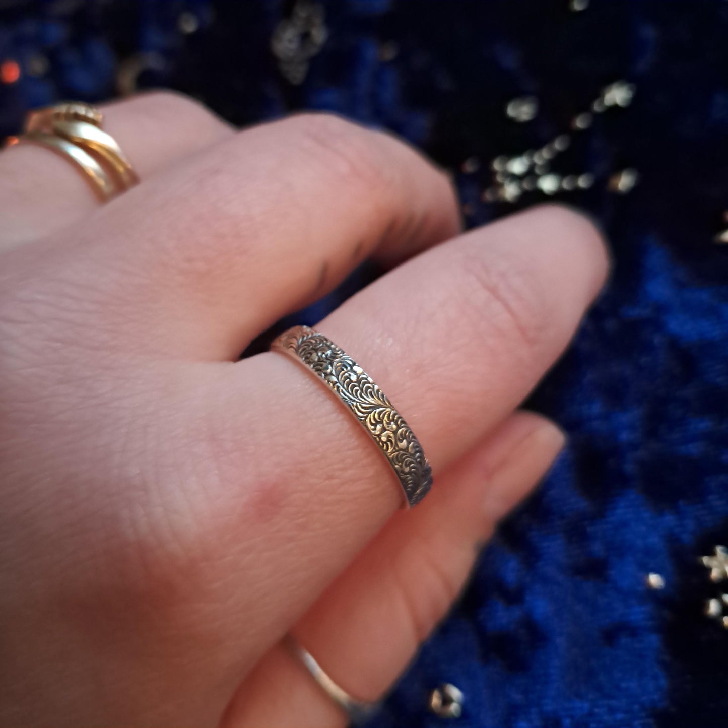 Elegant Sterling Silver Swirl Ring – Handcrafted Stacking Band, Artisanal Minimalist Jewelry