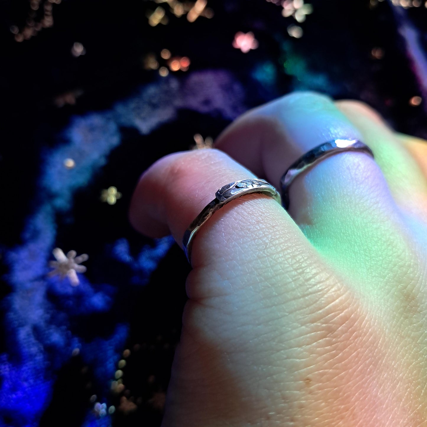 Sterling Silver Hammered Band with Forget-Me-Not Motif – Handcrafted Dainty Stacking Ring, Everyday Minimalist Jewelry