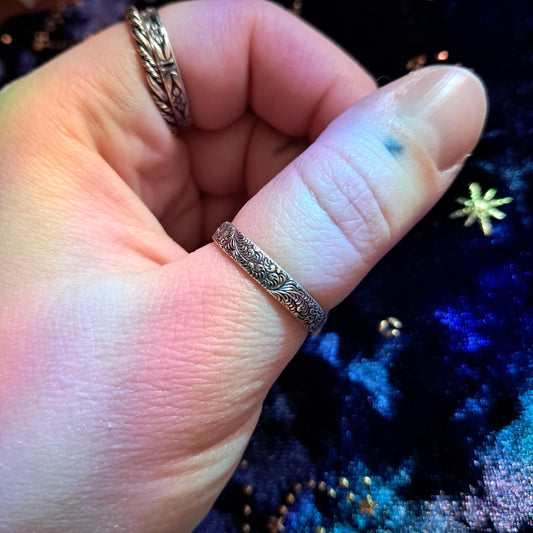 Elegant Sterling Silver Swirl Ring – Handcrafted Stacking Band, Artisanal Minimalist Jewelry